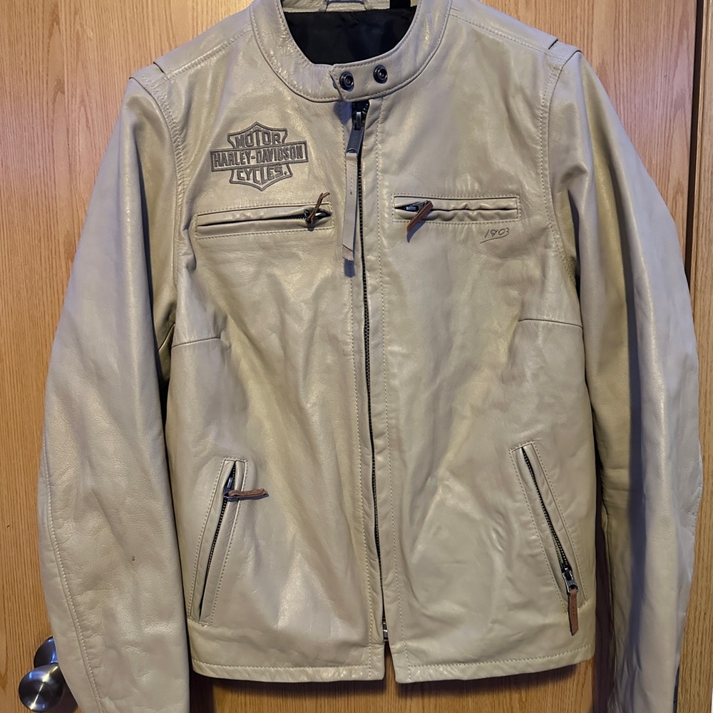 Genuine Harley Davidson Leather jacket worn twice